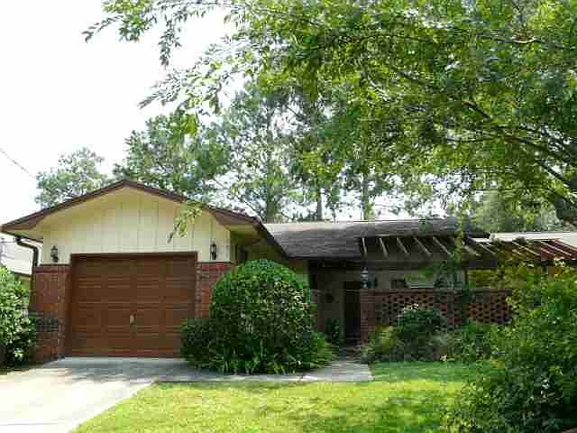 1st image of 191 NE Villas Ct