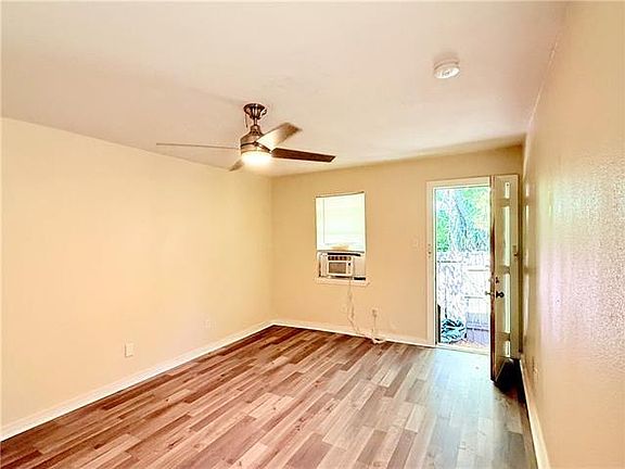 2nd image of 3120 Broadway St