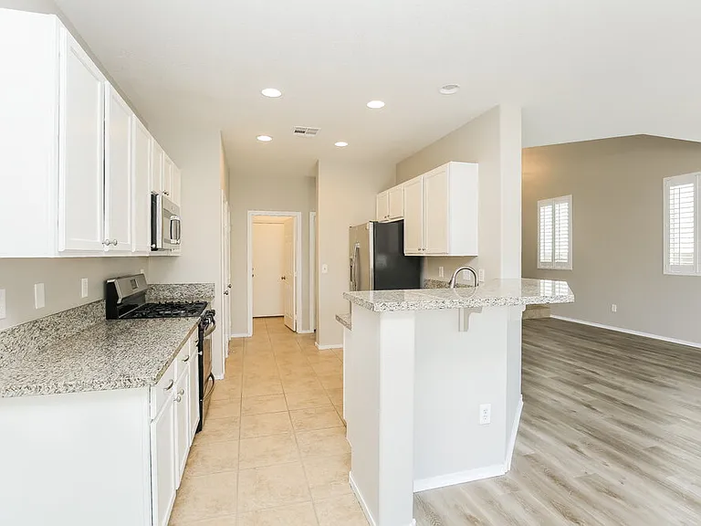 10548 Congaree St — Photo 8