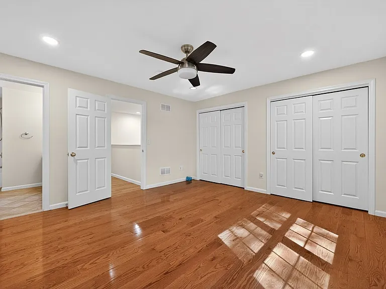 6 Whitman Ln — Photo 14