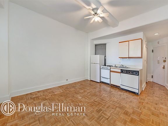 5th image of 118 W 72nd St APT 901