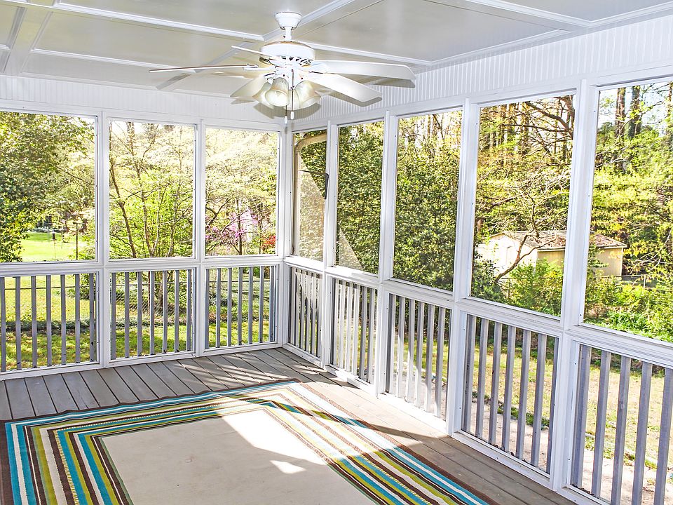 2nd image of 2213 Timber Ln