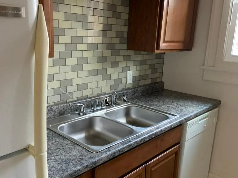 409 High St #7 — Photo 2