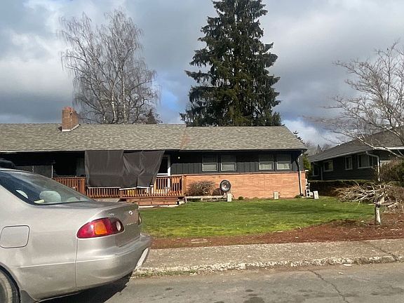 4th image of 423 Manbrin Dr N