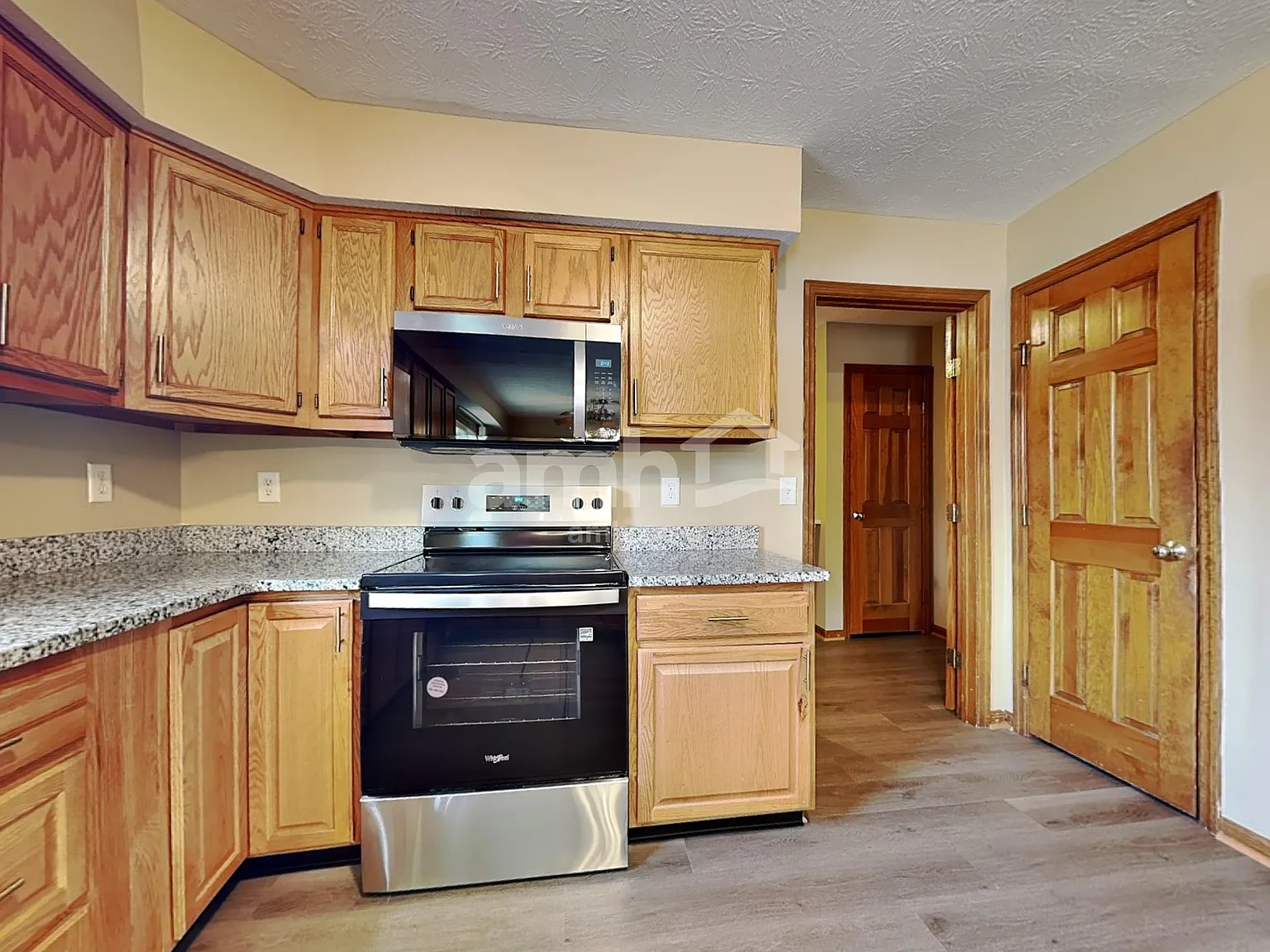 4 bed, 2.5 bath, 3049 sqft, $3,080 — Photo 3