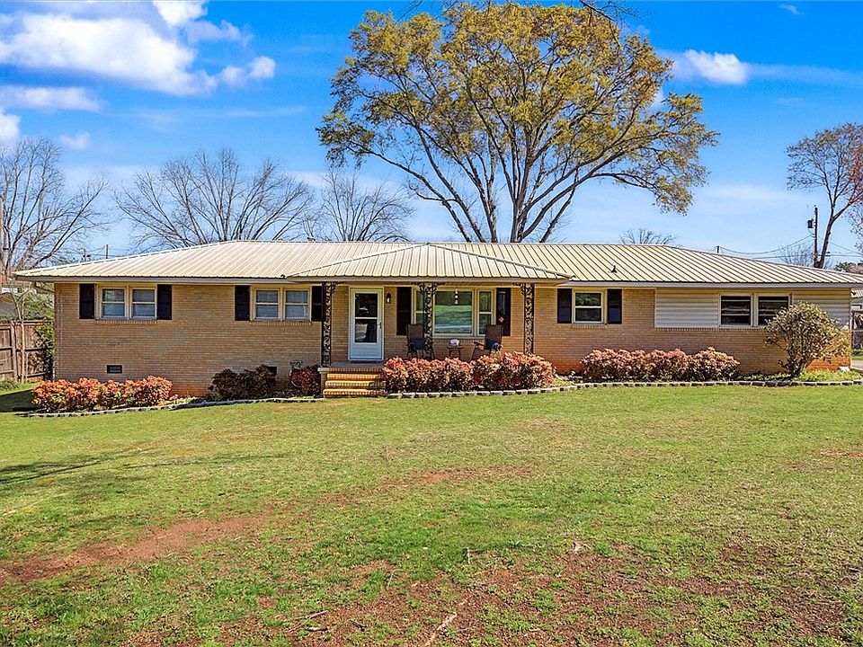 1st image of 305 Clearview Dr
