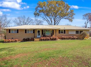305 Clearview Dr, Anderson, SC 29625