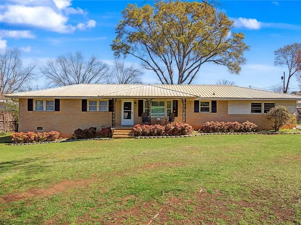 305 Clearview Dr, Anderson, SC 29625