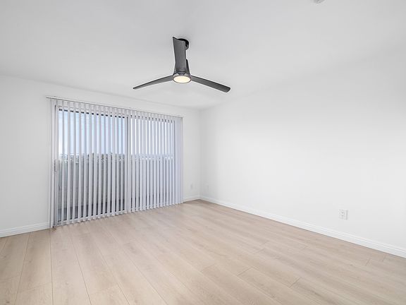4th image of 3111 4th St APT 309