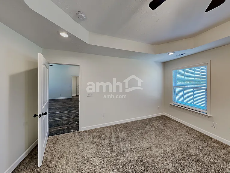 2913 Dusenburg Dr — Photo 9