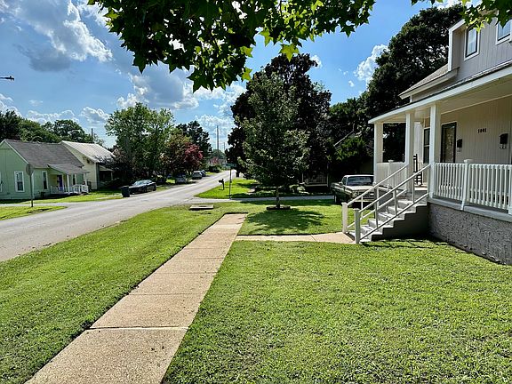 Down street view towards Andrew Jackson Way.