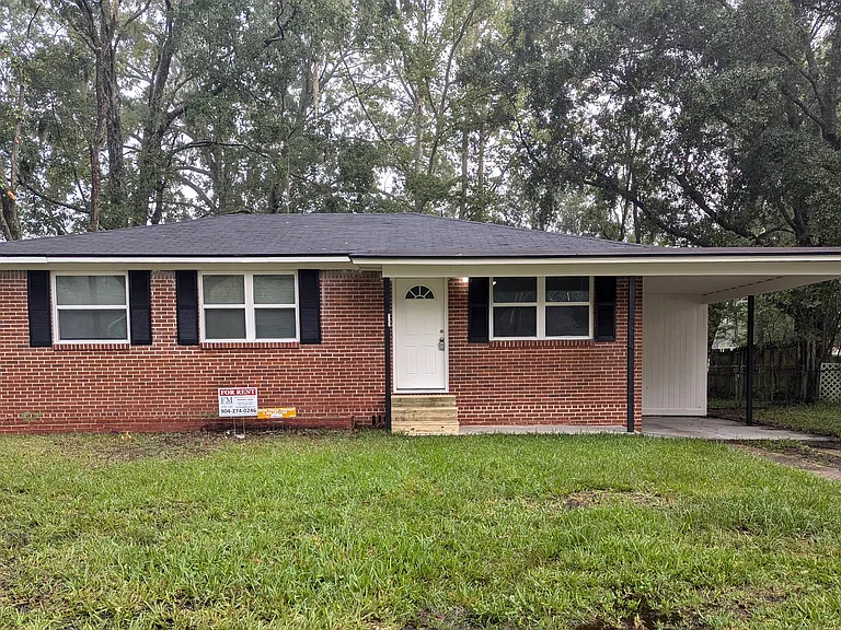 5363 Poppy Dr — Photo 1