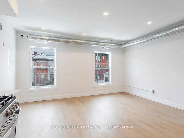 115 Catharine St N #2 — Photo 12