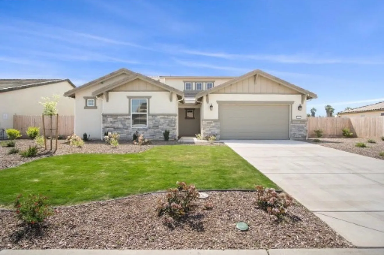 Ridgewood Way, Chowchilla — Photo 1