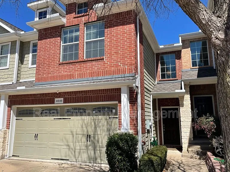 4645 Penelope Ln — Photo 2