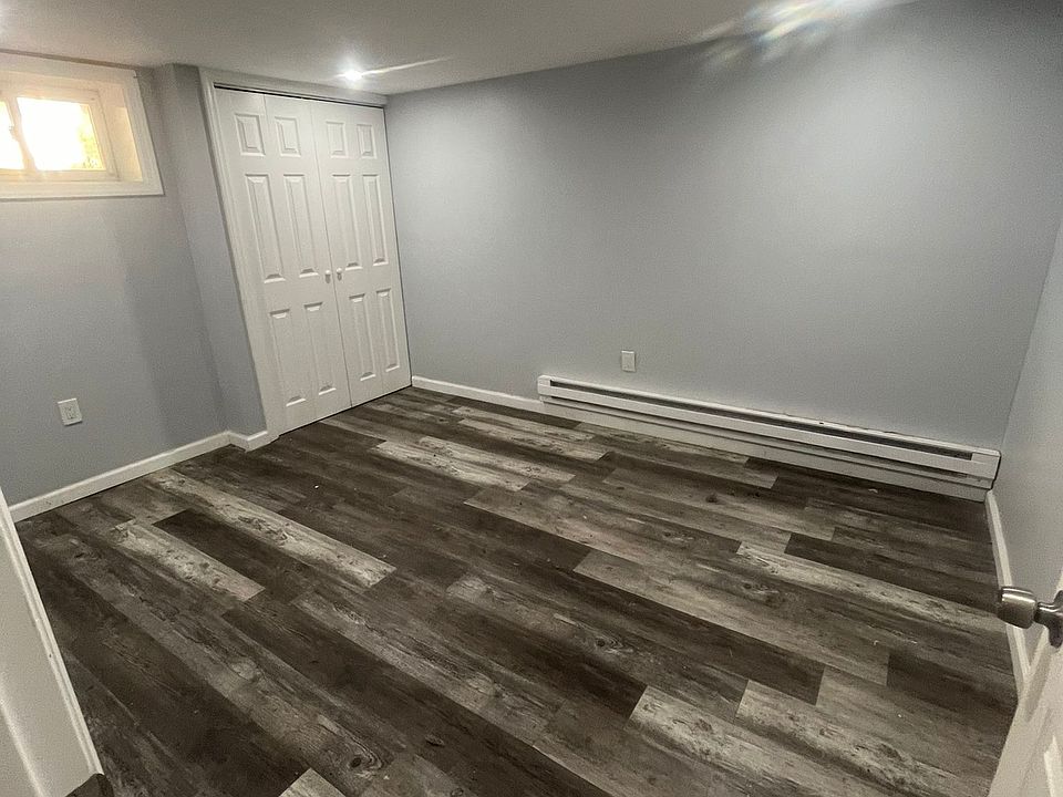 2nd image of 21 Harrison Pl #Basement