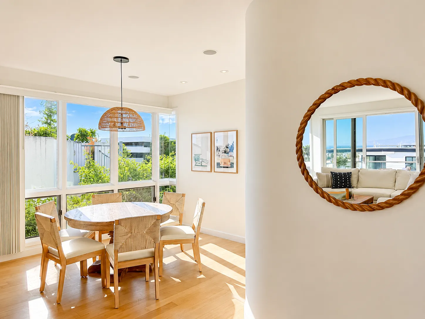 3 bed, 3.5 bath, 2732 sqft, $22,000 — Photo 3