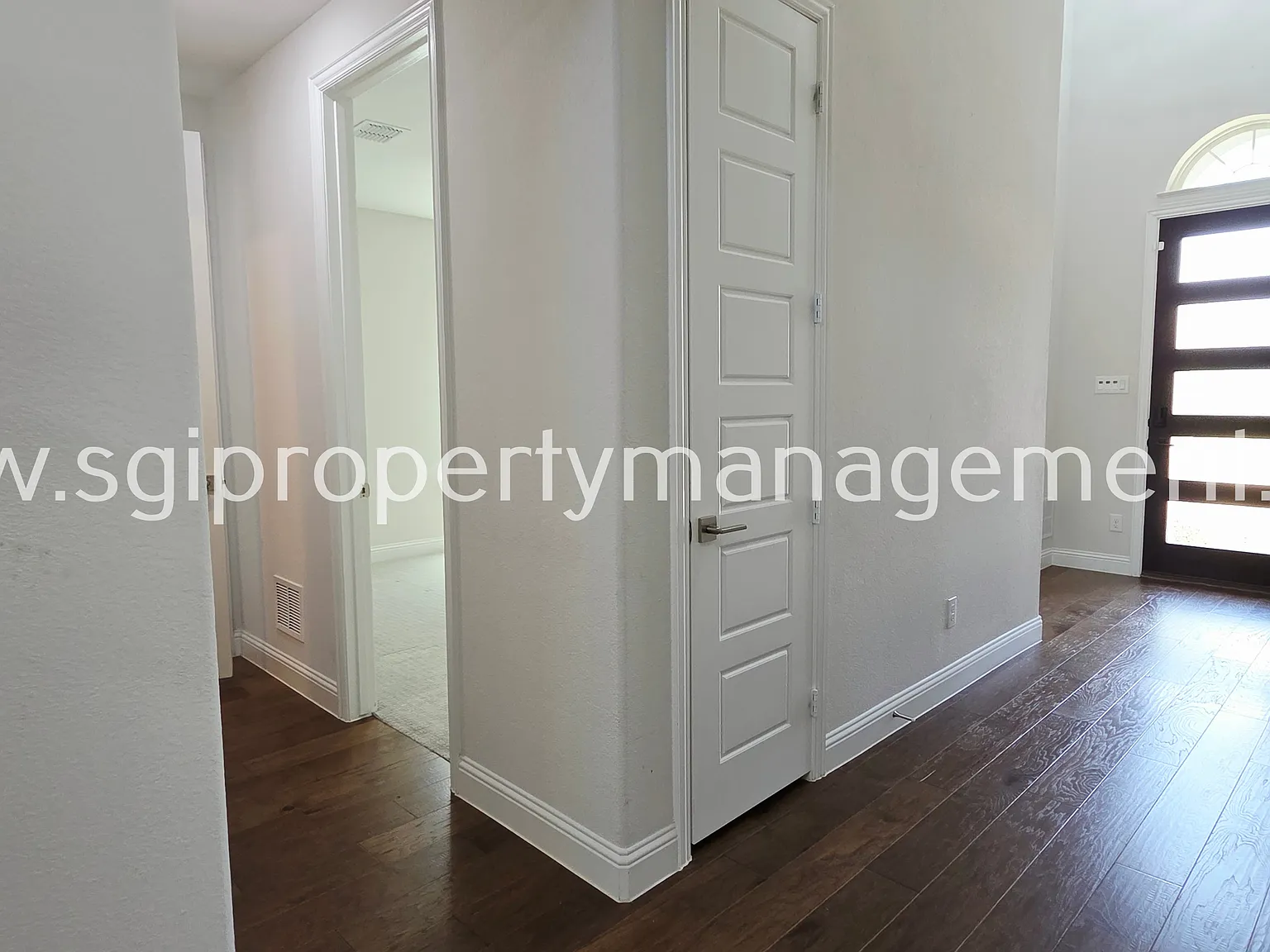 Stunning 5 bedroom Frisco home built in 2023 — Photo 3