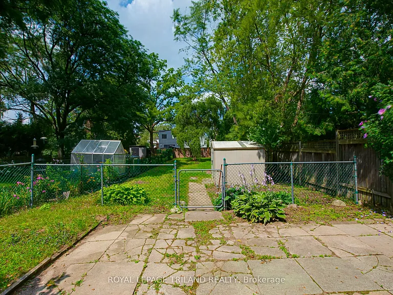 210 Emery St E — Photo 24