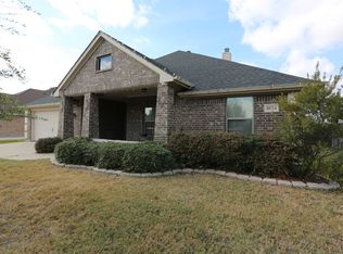 4024 Palomino Dr, Benbrook, TX 76116