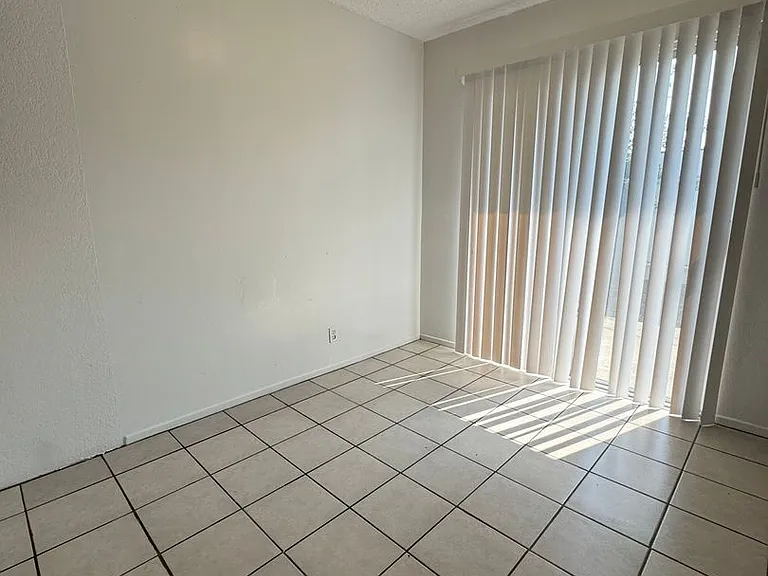 5580 Mountain View Dr — Photo 4