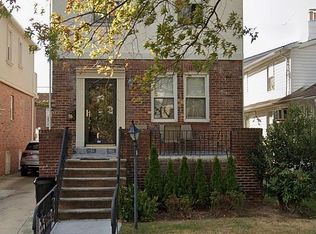 86 Beaumont St, Brooklyn, NY 11235