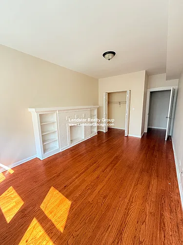 4453 N Hamlin Ave #3 Photo 1