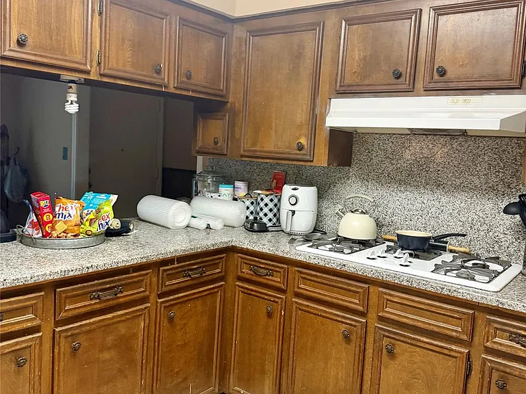 5319 Lincoln Town Dr — Photo 8