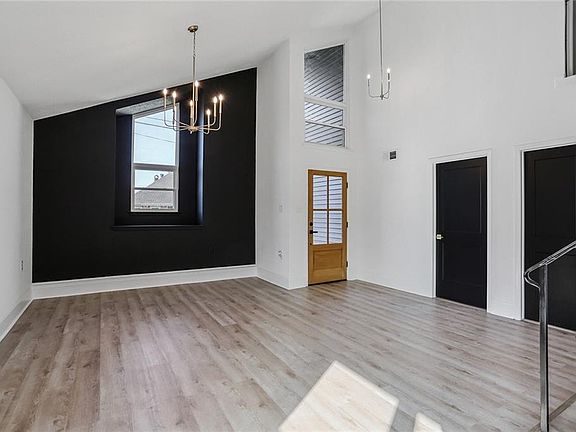 3rd image of 4716 Garden St