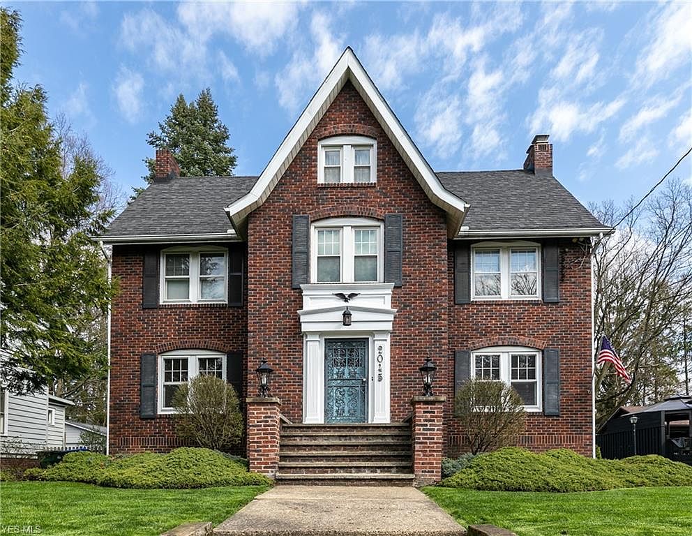 2045 7th St, Cuyahoga Falls, OH 44221 | Zillow