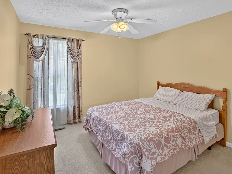 11309 Lake Meadow Ln — Photo 29