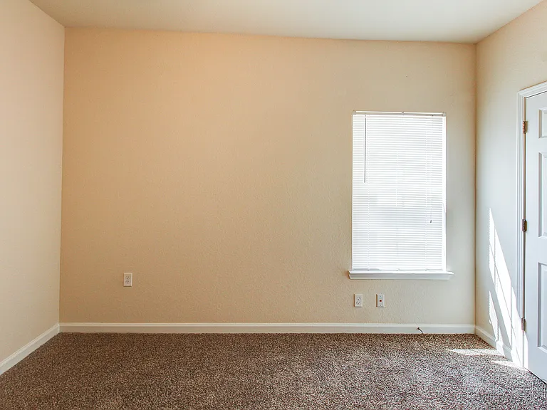 Highland Ridge Apartments — Photo 15
