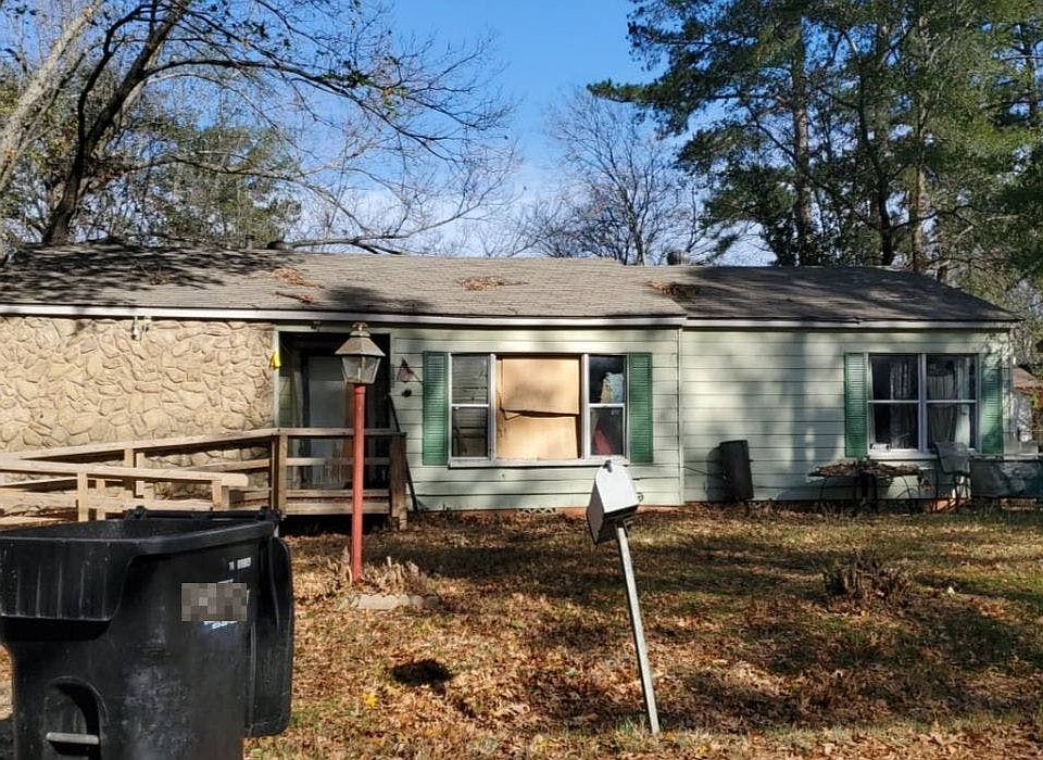 1st image of 315 W Hughes St