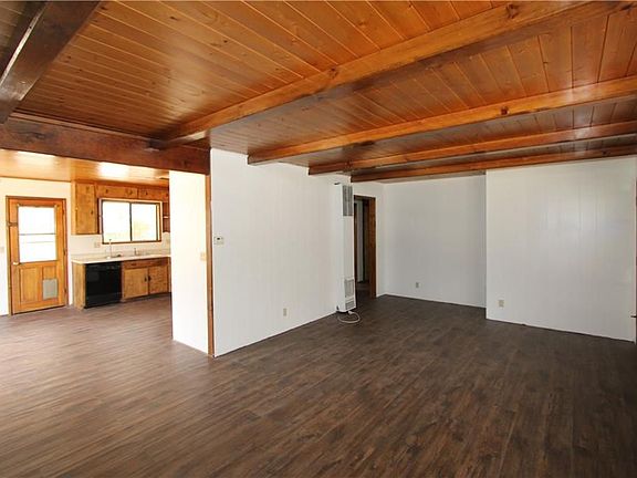 3rd image of 1324 E Country Club Blvd