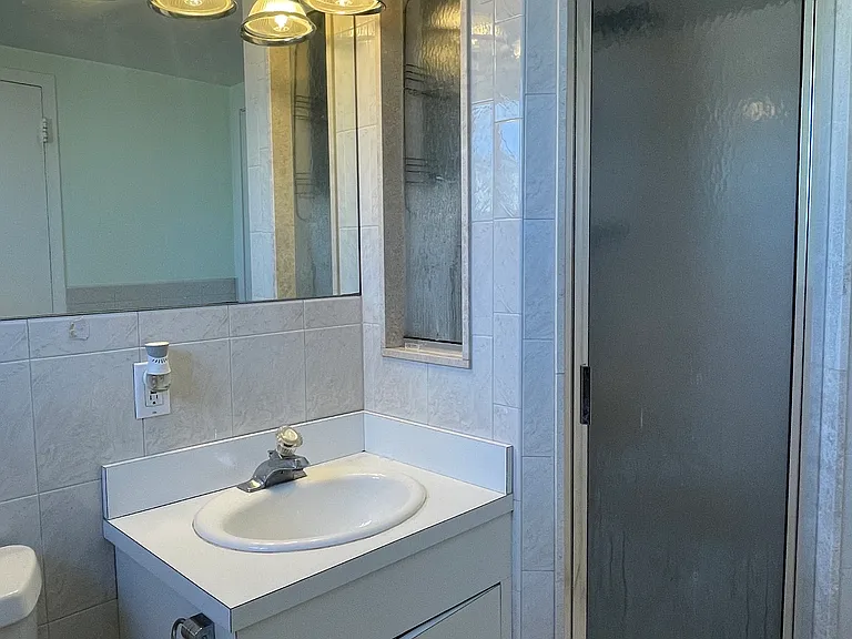 90 Prospect Ave #8E — Photo 20