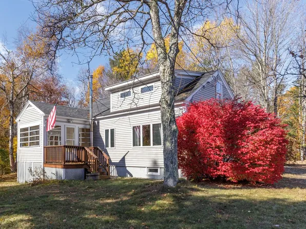 538 Governor Wentworth Highway, Tuftonboro, NH 03850