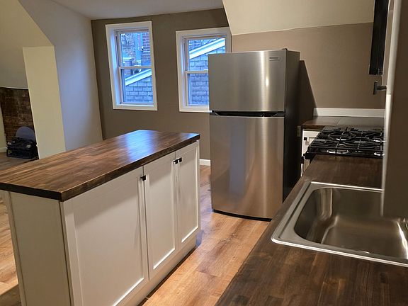 5th image of 5487 Hays St Floor 3