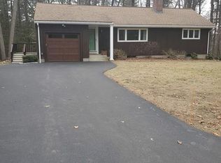 17 Hilltop Dr, Bedford, MA 01730