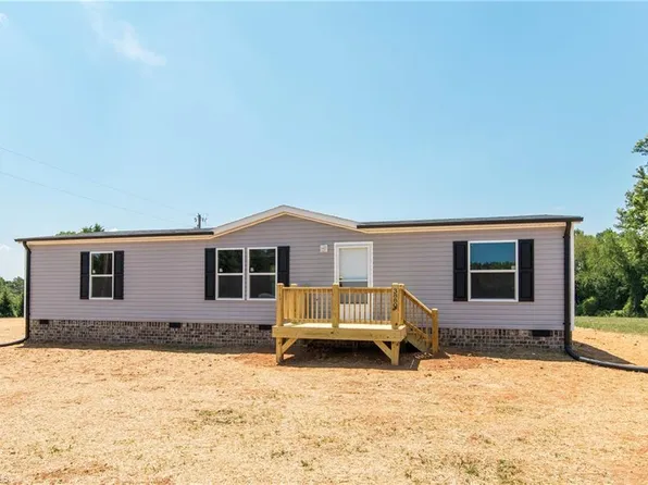 3880 Greenhorn Rd, Roaring River, NC 28669