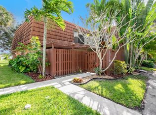 1310 SW 118th Ter, Davie, FL 33325