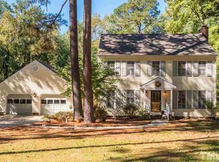 2912 Meadowview Ct, Apex, NC 27539