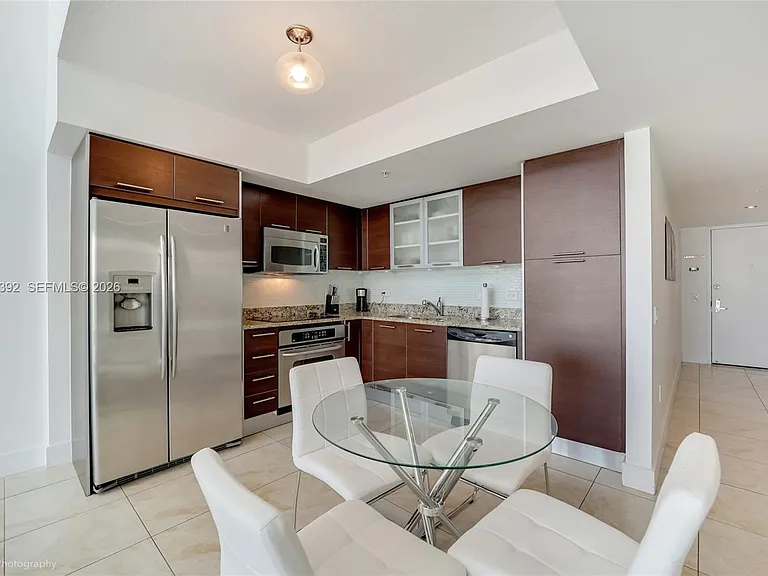 41 SE 5th St #2409 — Photo 6