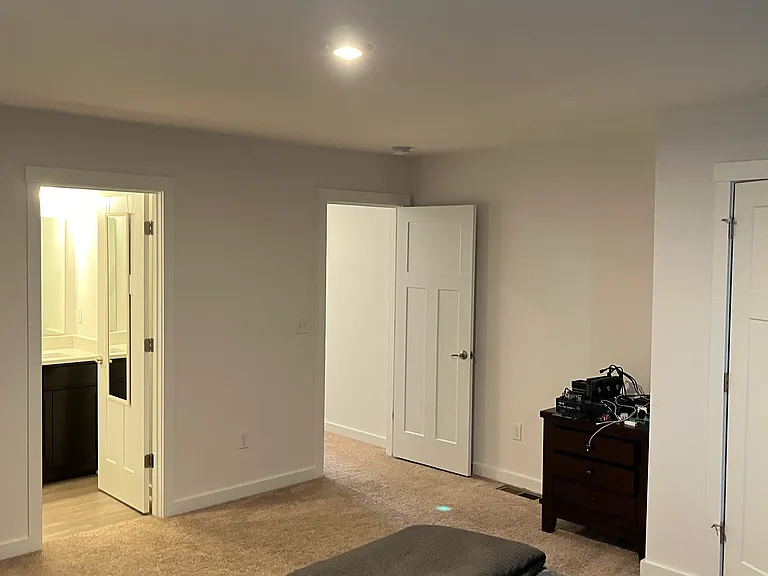 144 Hanford Ln — Photo 49