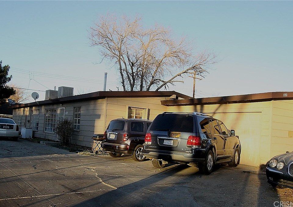 1st image of 1333 W Avenue H15