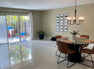 7325 SW 162nd Ct, Miami, FL 33193