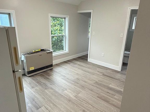 4th image of 388 Belmont Street