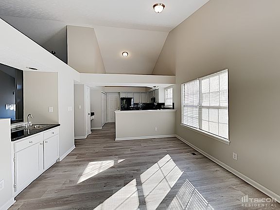 5th image of 3020 Sunmeadow Ct