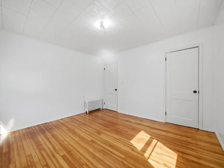 55 Wayne Ave — Photo 22