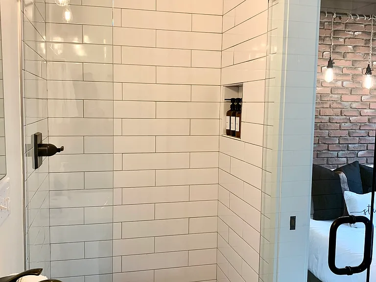 1027 E Trinity Ln — Photo 13