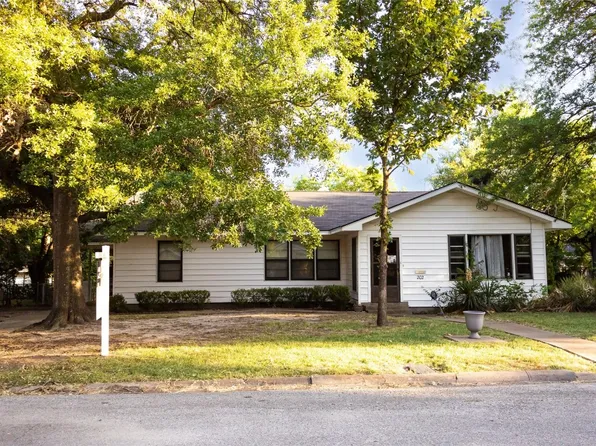 202 E 8th St, Kaufman, TX 75142